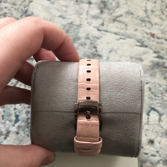 Micheal Kors Lauryn Analog Watch - Picture 3 of 11